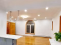 *无中介费* $3200 雷哥公园 全新装修2房1厅2卫 1250sqft 公寓 ，独立出入 朝东南向阳 有洗衣机