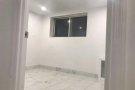 白石镇有窗半地库两个单间各600全包