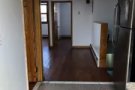 Elmhurst二楼 三房一厅 800 sq/ ft.