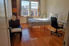 Elmhurst，23平方米朝南阳光大主卧带储衣室（包家具，空调、暖气均有）