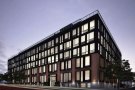 Long Island City 高档公寓降价转租，$2000/月，可随时入住