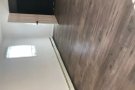 East Meadow 2楼超大主卧室出租，带步入式大壁橱，独立卫生间