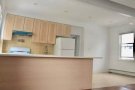 法拉盛近新中美 57ave 独立砖屋 新装修一楼3卧2厅1厨1.5浴+后院+停车
