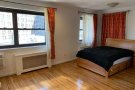Elmhurst L 型大统仓出租， M R 车，拎包入住