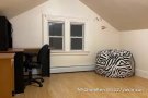 143-xx oak ave Queens 阁楼大房间 可以养猫 有停车位