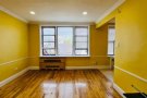 Elmhurst coop studio $1900