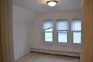 北法拉盛 35AVE 166街， 出租独立出入的单间，租 $750 ,欢迎 女学生或正职女性，房间已经空置。
