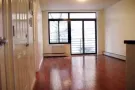 Year 2013 built luxury 3 bedrooms condo for rent (Queens)