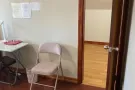 全新套房出租带有一个全套干净共用卫生间（只于一个人共用）, 一尘不染.有停车位917-609-6831