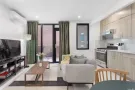 Kew Gardens 新建Condo 全新1B1B 带阳台 5分钟地铁EF