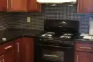 法拉盛Sanford ave 独立两房一厅出租，$1900包水，718-8083