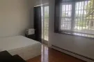 Elmhurst 大单房出租有阳台 $800 - 无中介费