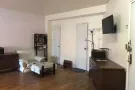 纽约皇后区, 森林小丘，二楼统仓(Studio )出租
