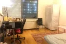 个人转租: LIC河边Avalon Riverview 封顶墙带门客厅房间
