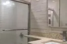 Elmhurst新装修房子 出租单间带超大阳台 近地铁站 走路四分钟到m/r车地