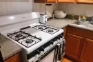 【超低价出租】$850 近地铁大房独立卫生间，包家具，月底即可入住