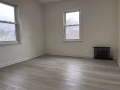 🏠 法拉盛单房出租｜45 Ave & 171 St 附近  二楼明亮单房，多窗通风，采光充足