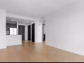 $2000住LIC Studio! 另有低价1B 内部房源 20分钟曼哈顿