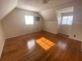 長島hicksville火車站附近 4房出租（免傭）929-816-2590