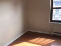 降价转租曼哈顿朝南带家具卧室$900包水电