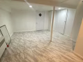 法拉盛半土庫 兩房一廳