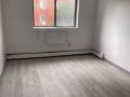 全新裝修，屋主自租